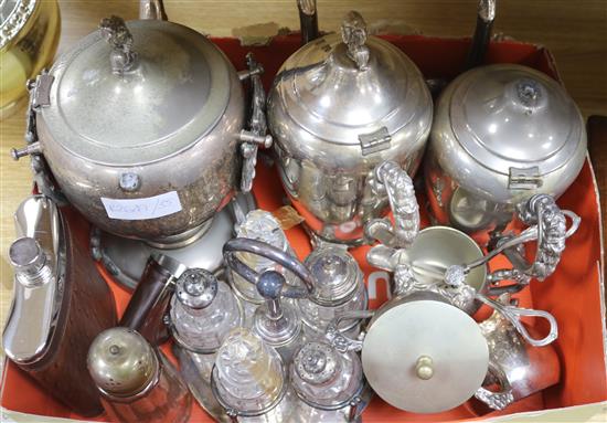 A quantity of plated wares